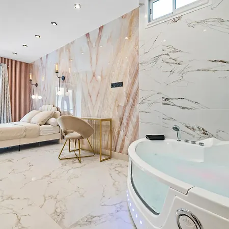 Апартаменты Renting - 8france - Luxury & Comfort Jacuzzi Massena